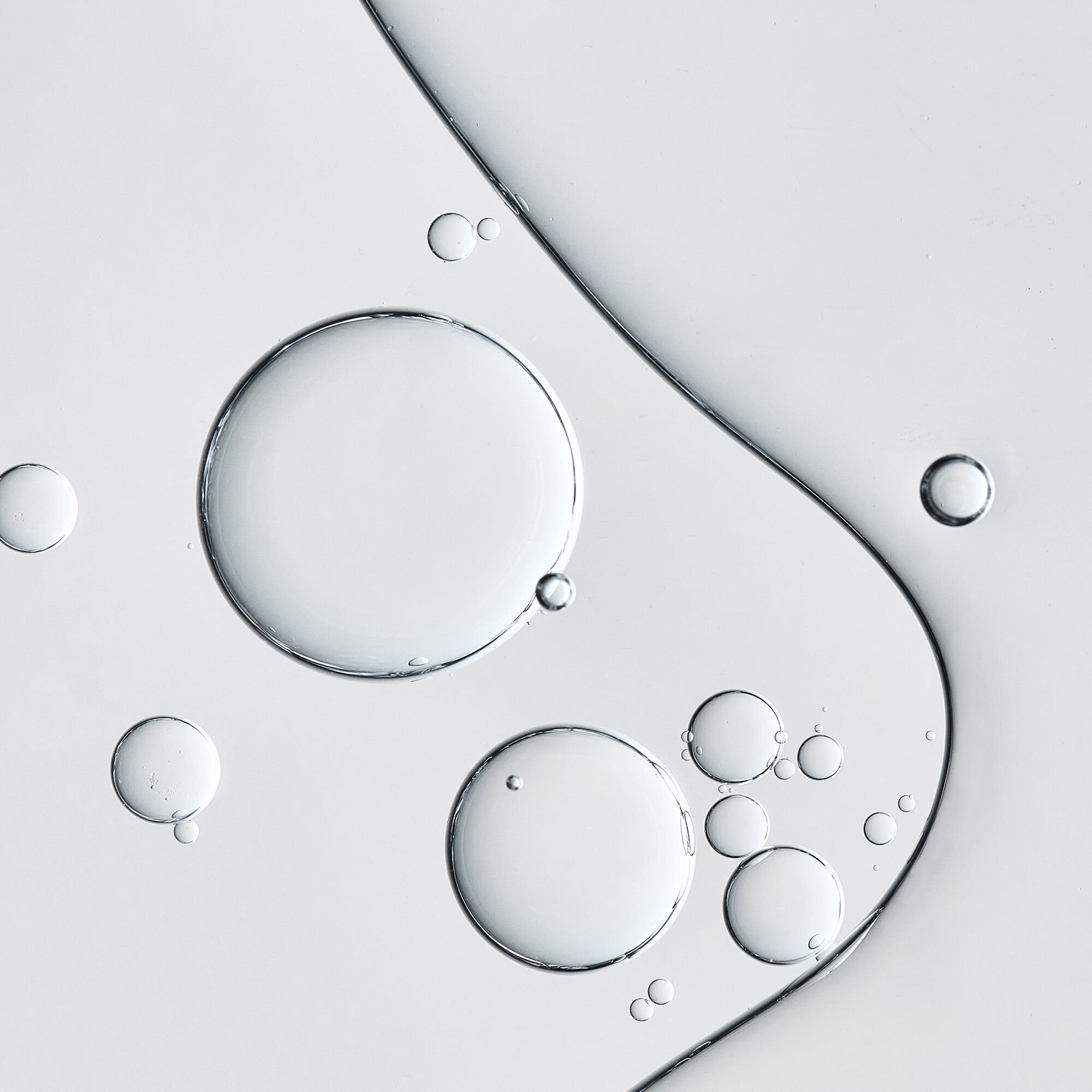 Hydrate Glow Catcher: Hydrating Hair Oil for Frizz Control & Shine