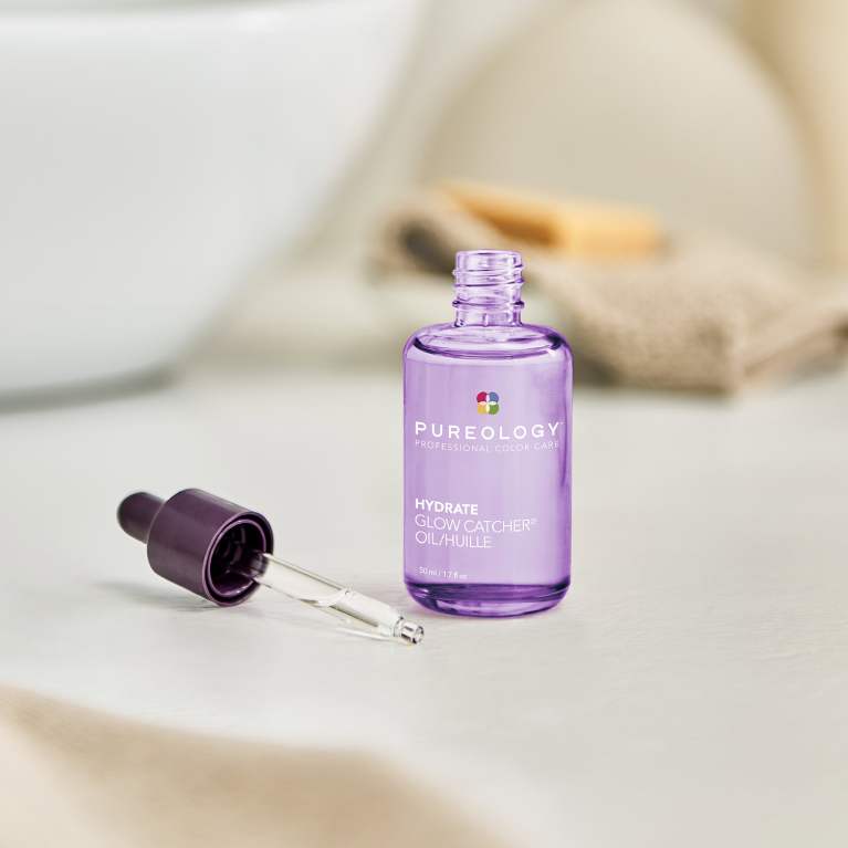 Hydrate Glow Catcher Oil Softness and Instant Repair in a Bottle